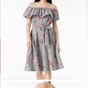 Calvin Klein striped floral off the shoulder dress. Size 8